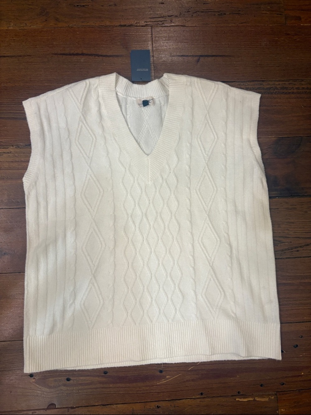 Universal Thread Cream Cable Knit V-Neck Sweater Vest - Sleeveless